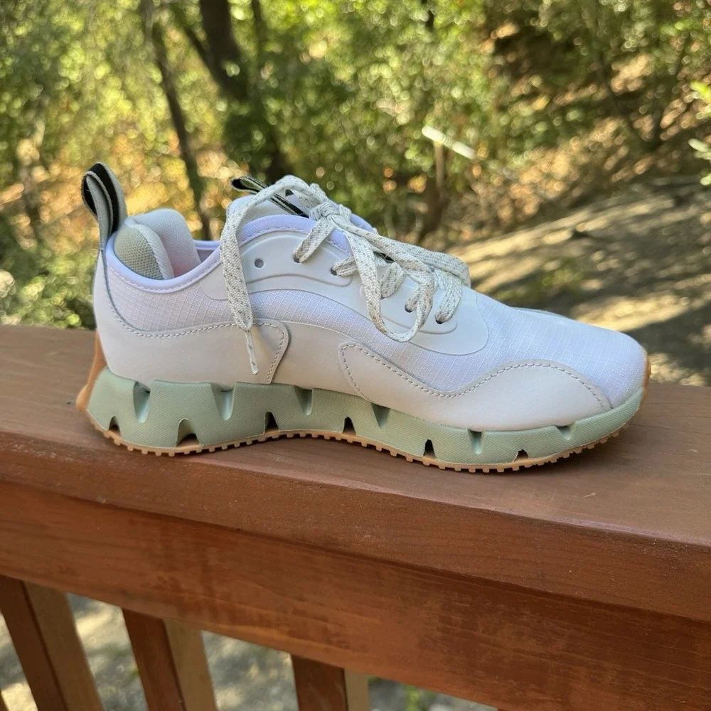 New Reebok Women's Zig Dynamica 4‎ Running Shoes White/Green 30106WWKV Size 8